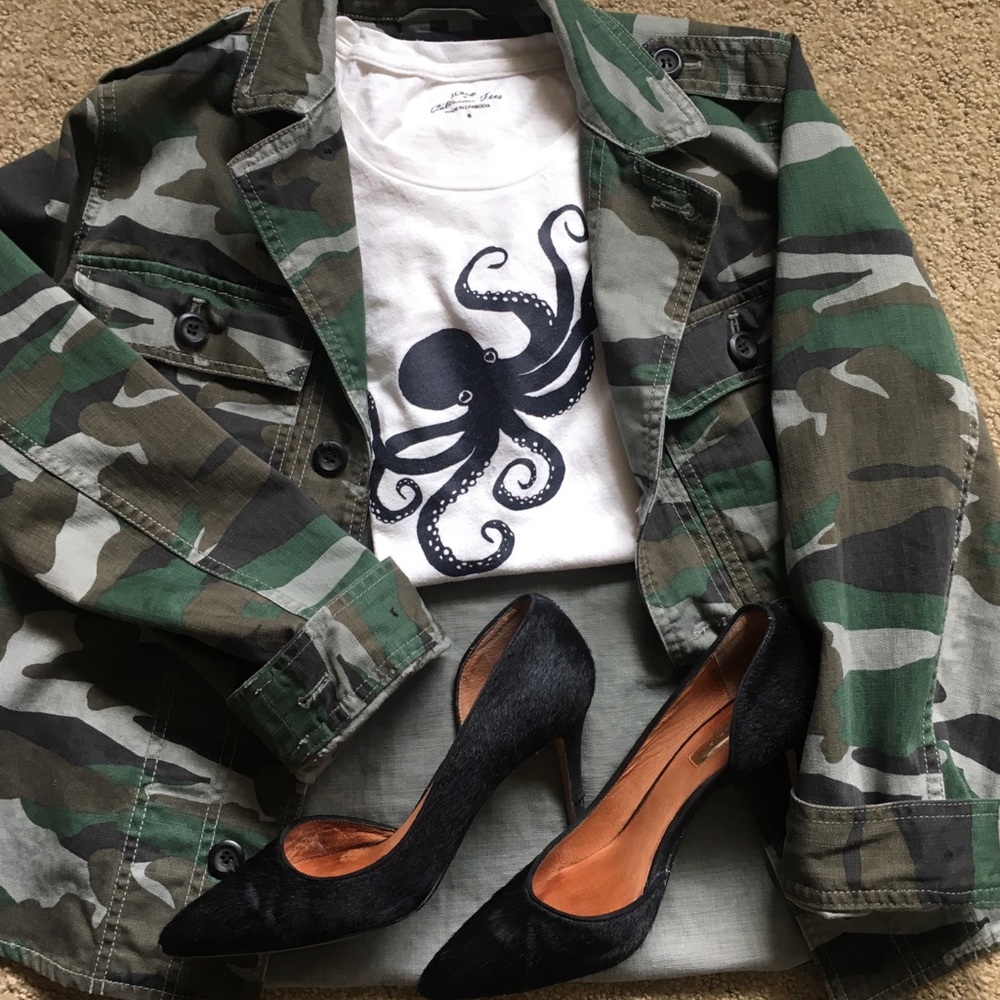 JCrew Factory 🐙 T-shirt